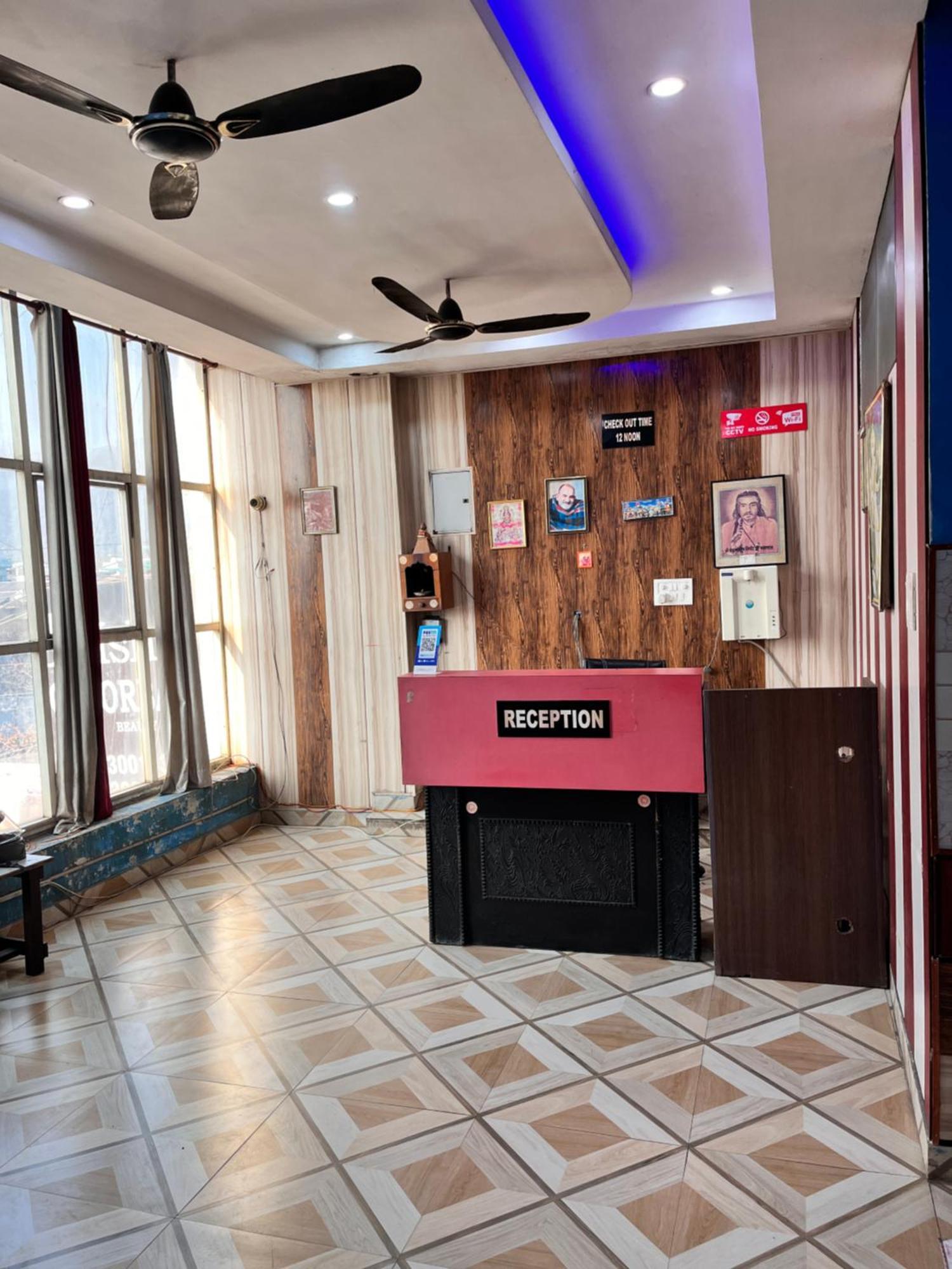 Hotel Pushpanjali ฮัดวานี ภายนอก รูปภาพ