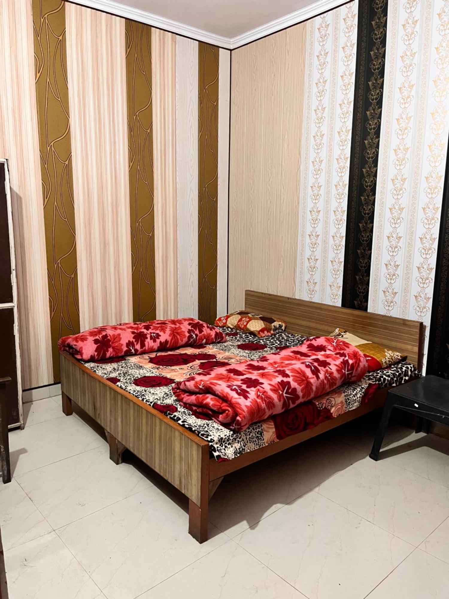 Hotel Pushpanjali ฮัดวานี ภายนอก รูปภาพ