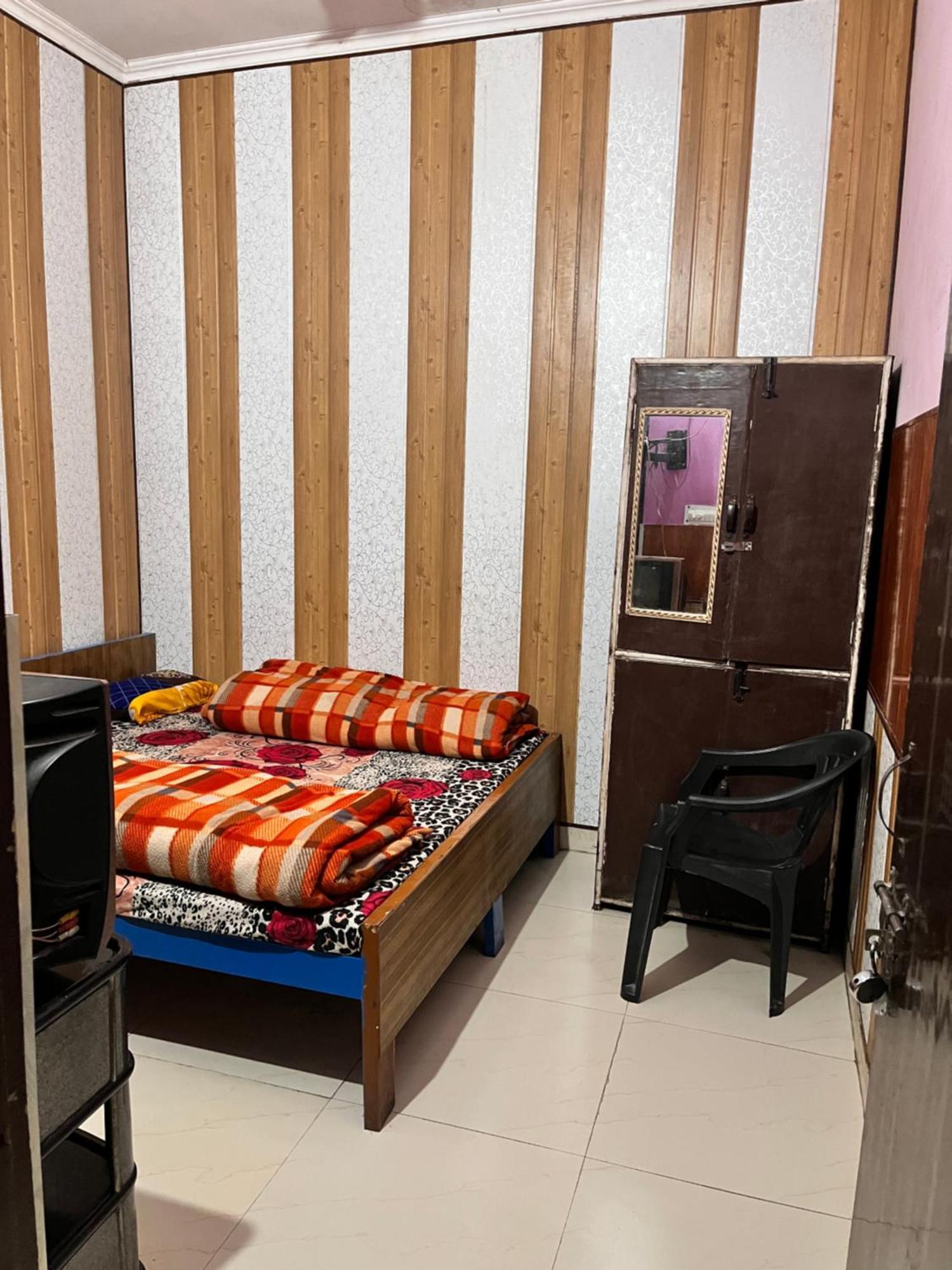 Hotel Pushpanjali ฮัดวานี ภายนอก รูปภาพ