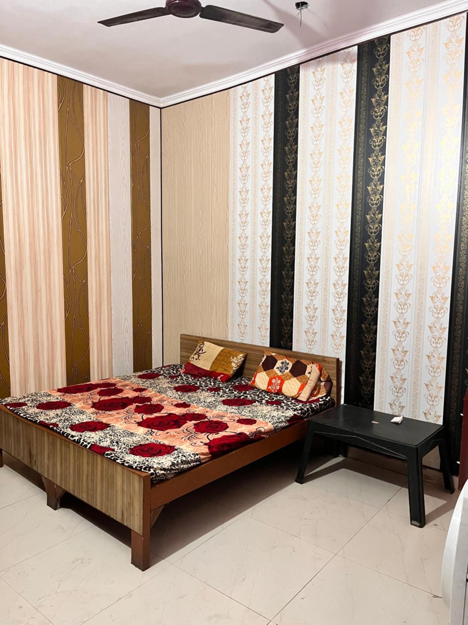 Hotel Pushpanjali ฮัดวานี ภายนอก รูปภาพ