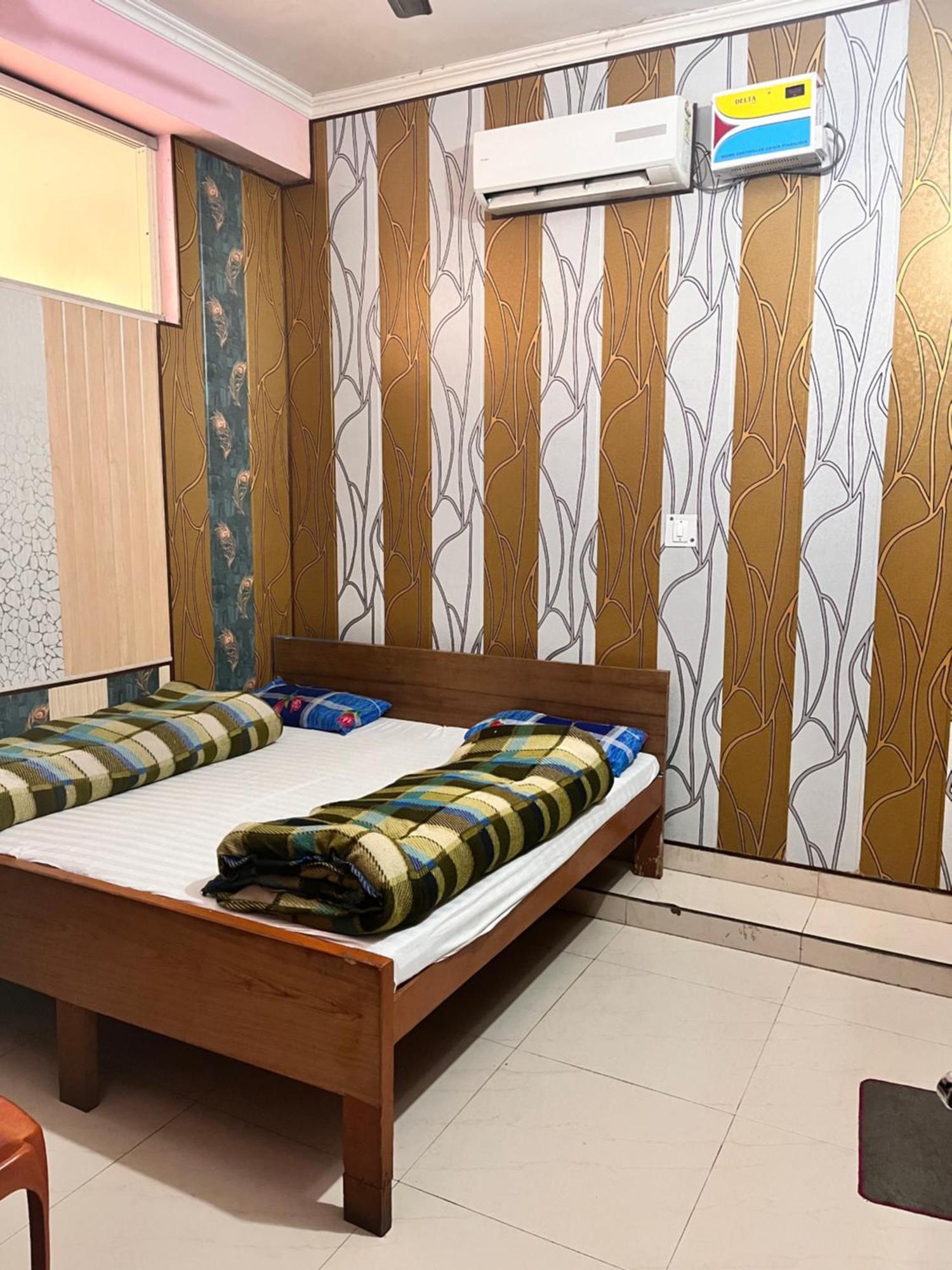 Hotel Pushpanjali ฮัดวานี ภายนอก รูปภาพ